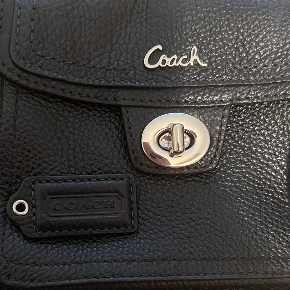 Coach Black Pebbled Leather Crossbody Messenger Bag with Adjustable Strap - Picture 10 of 13